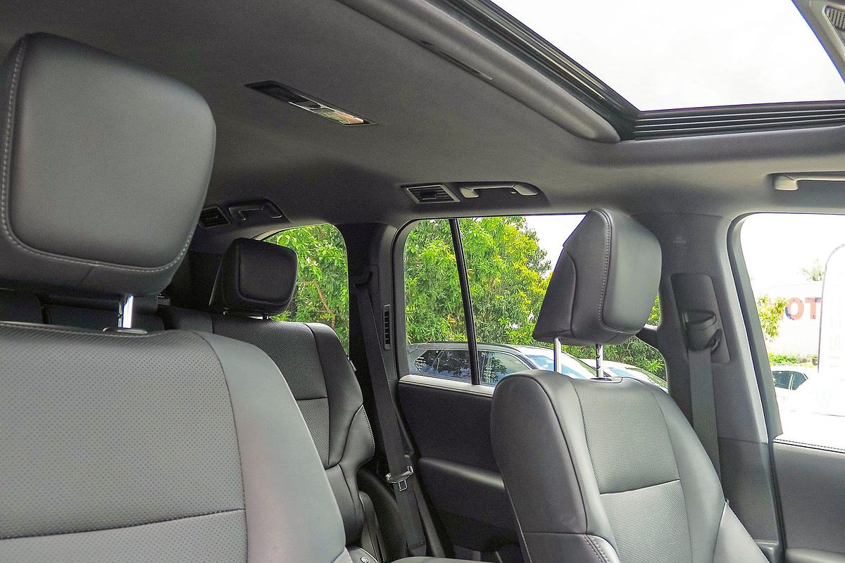 2022 Toyota Landcruiser VX FJA300R