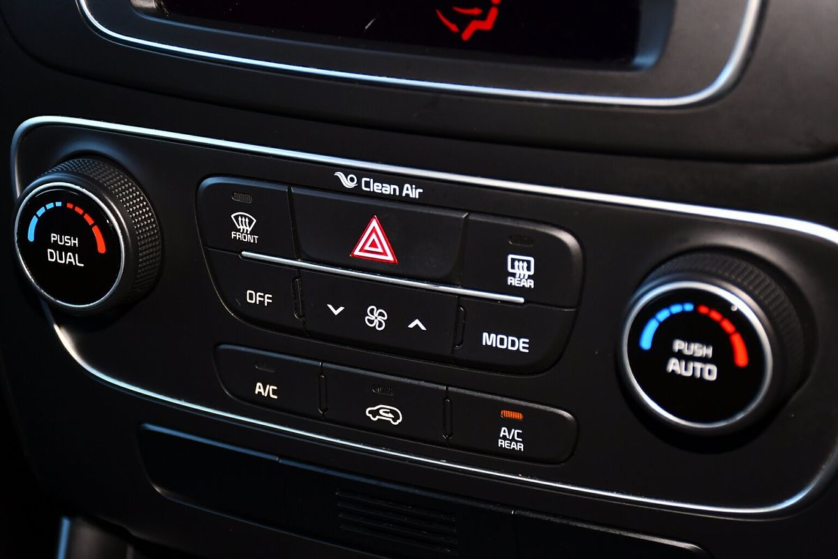 2014 Kia Sorento SLi XM