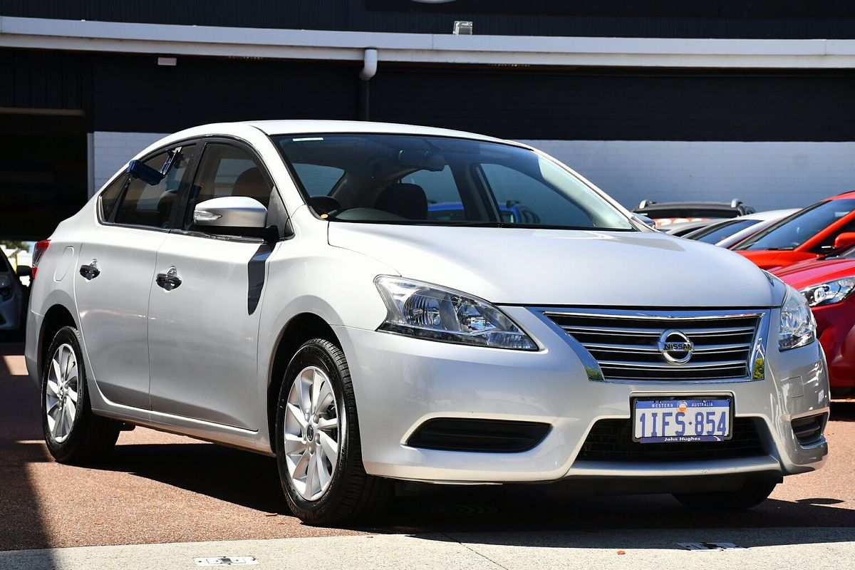 2014 Nissan Pulsar ST B17