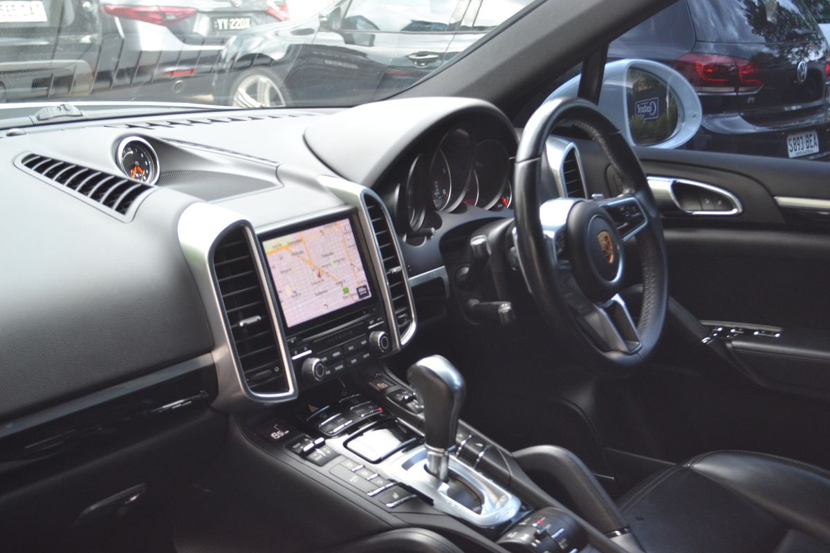 2017 Porsche Cayenne Diesel Platinum Edition 92A