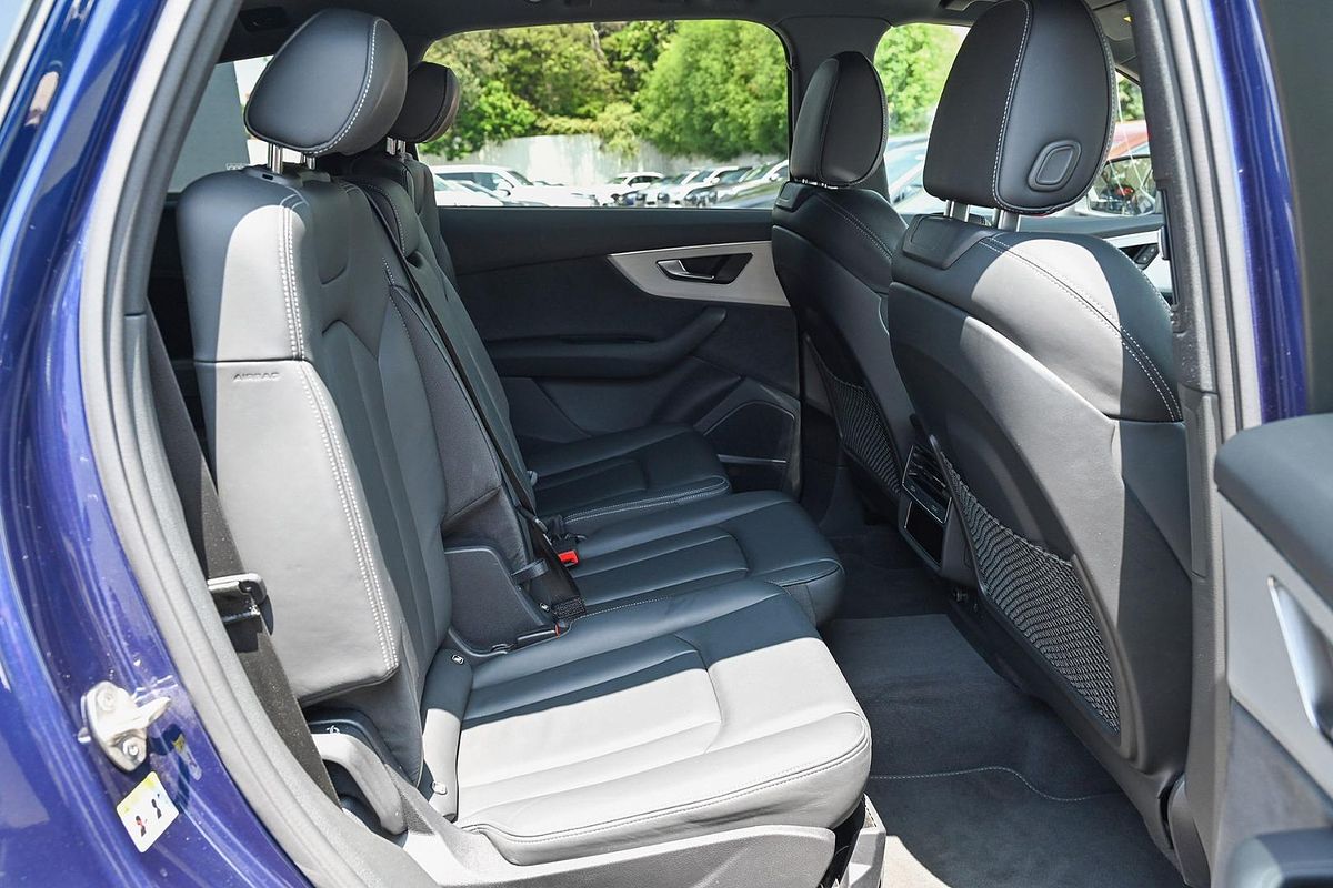 2023 Audi Q7 55 TFSI S line 4M