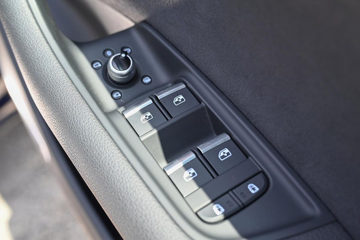 2023 Audi Q7 55 TFSI S line 4M