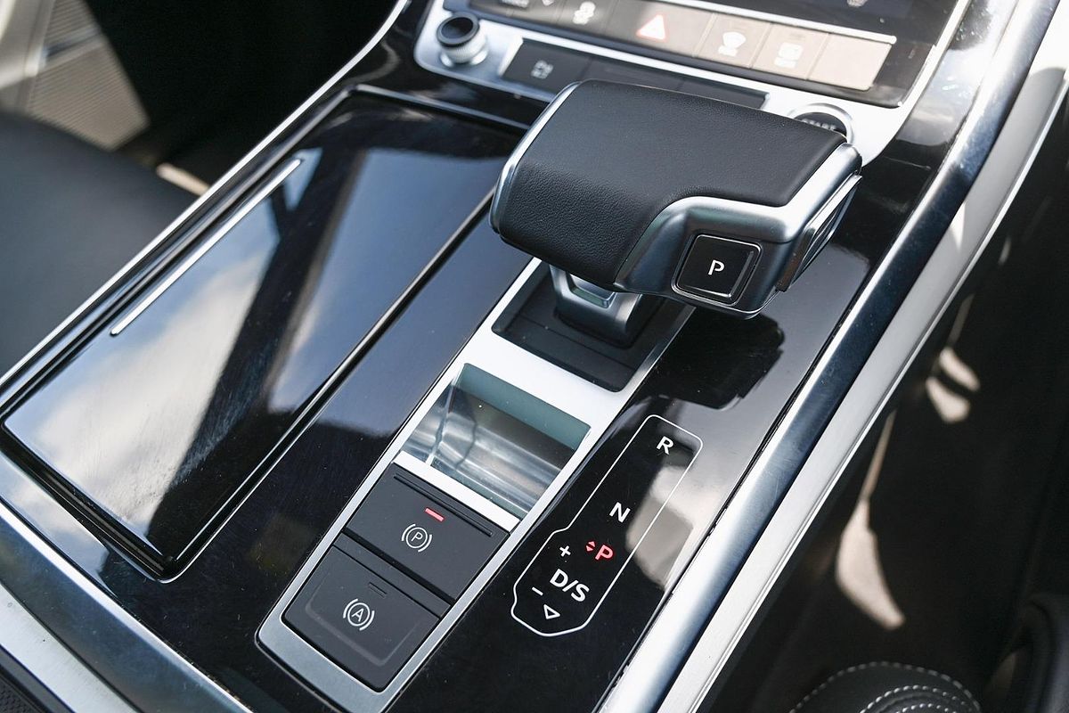2023 Audi Q7 55 TFSI S line 4M