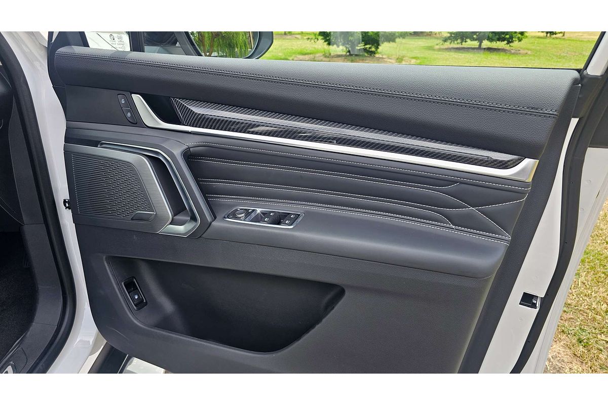 2024 LDV D90 Executive SV9A