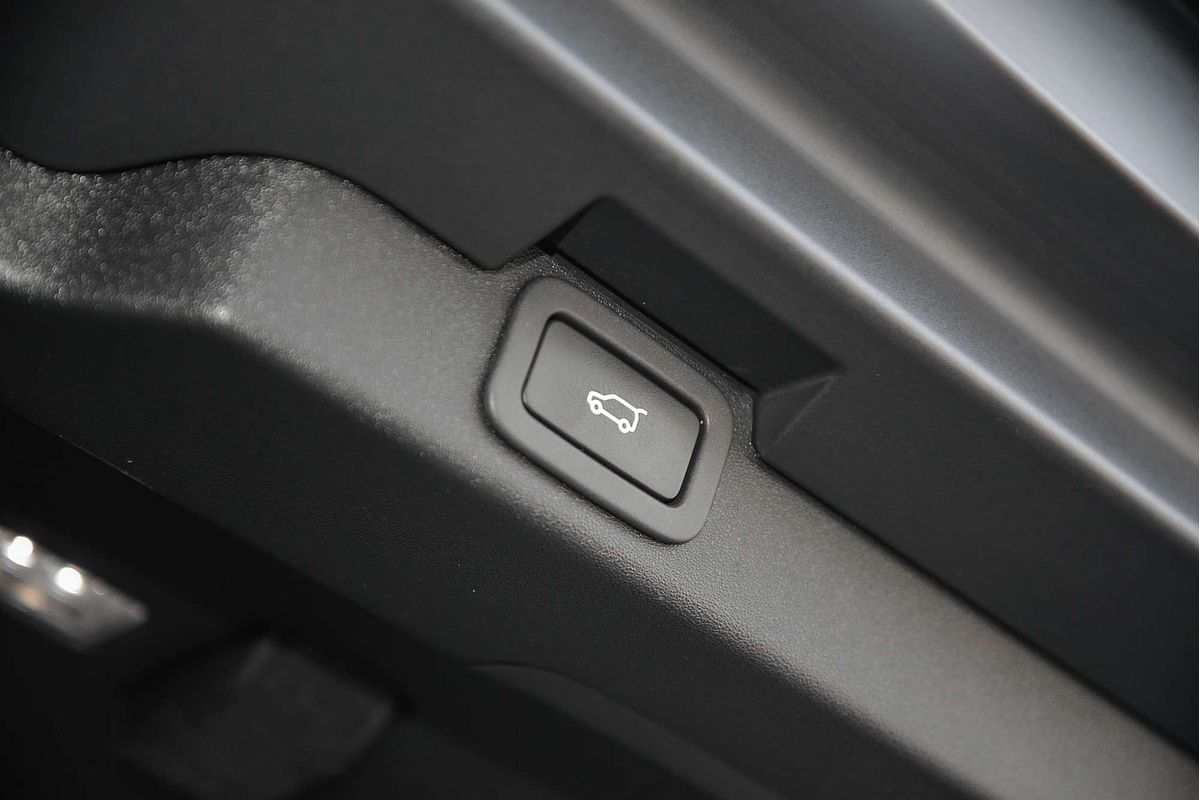 2017 Land Rover Discovery TD6 HSE Series 5