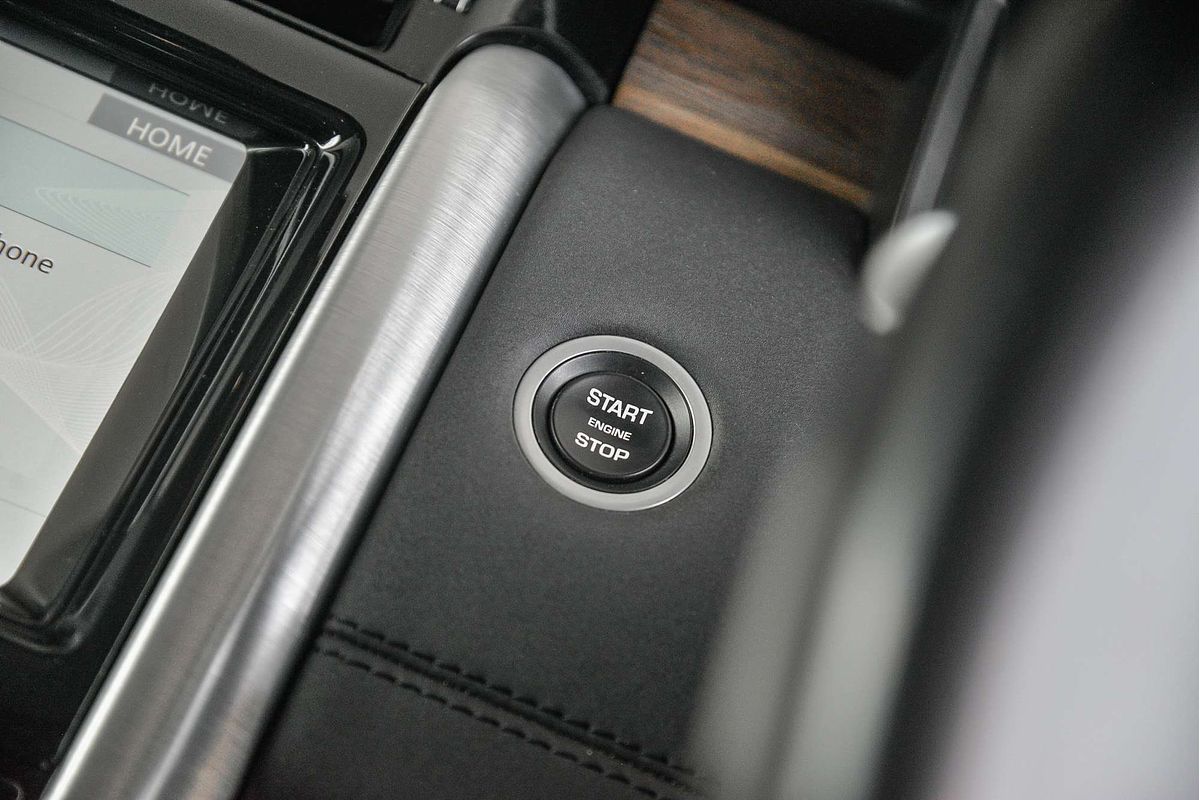 2017 Land Rover Discovery TD6 HSE Series 5