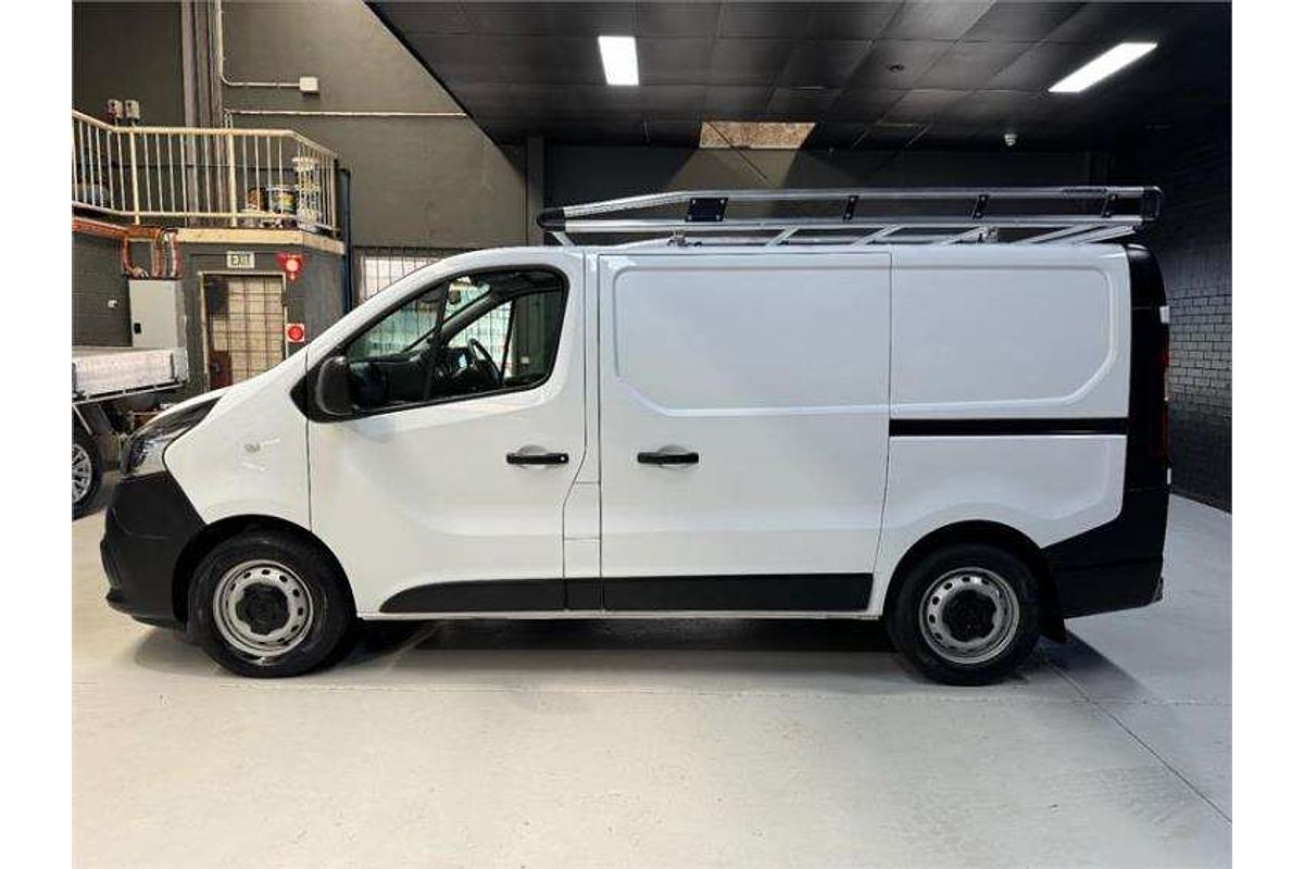 2020 Mitsubishi Express GLX SN LWB
