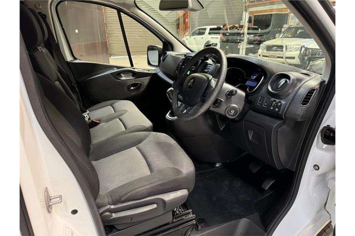 2020 Mitsubishi Express GLX SN LWB