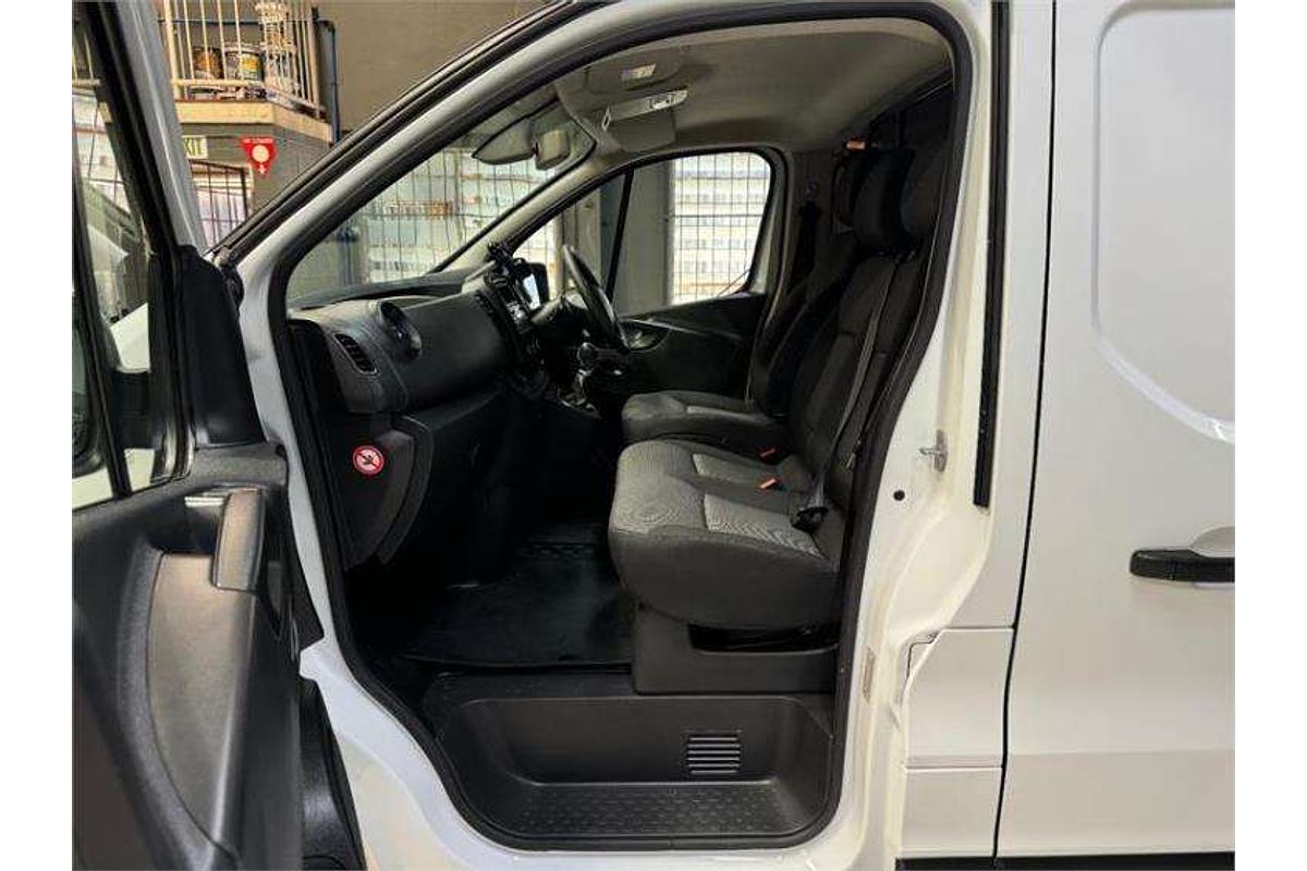 2020 Mitsubishi Express GLX SN LWB