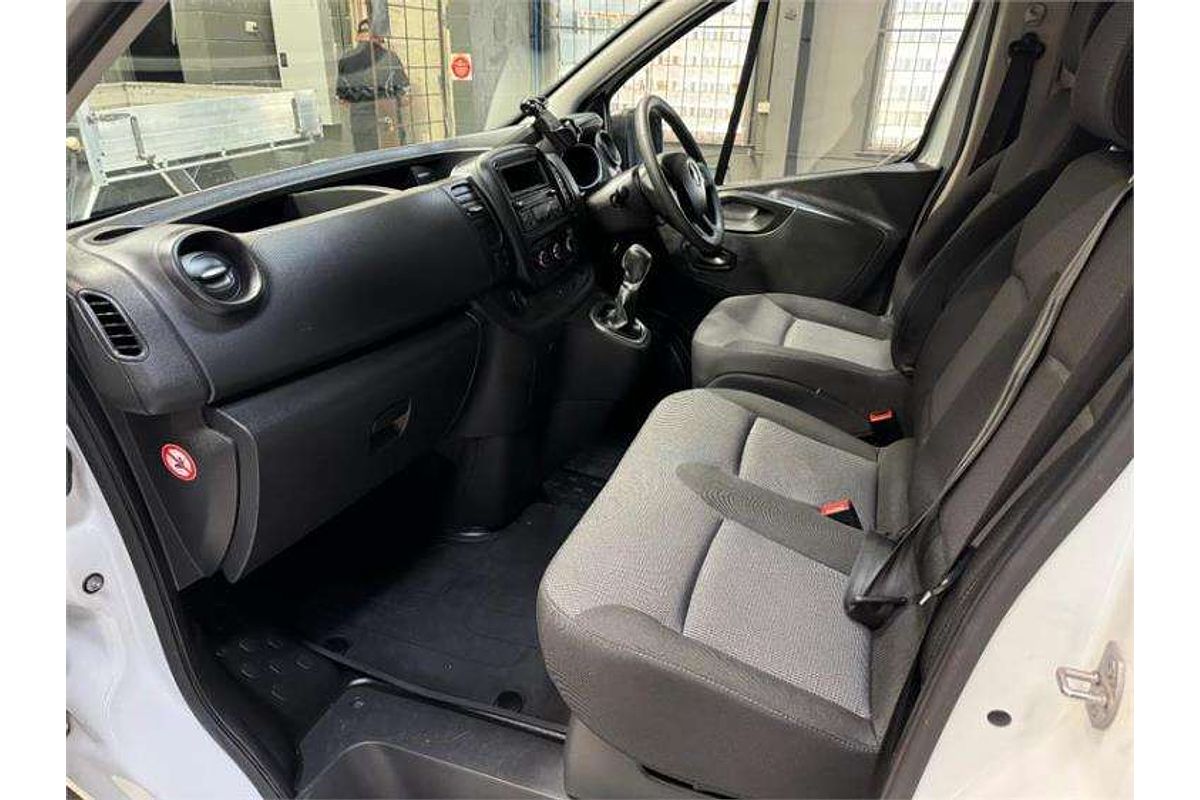 2020 Mitsubishi Express GLX SN LWB