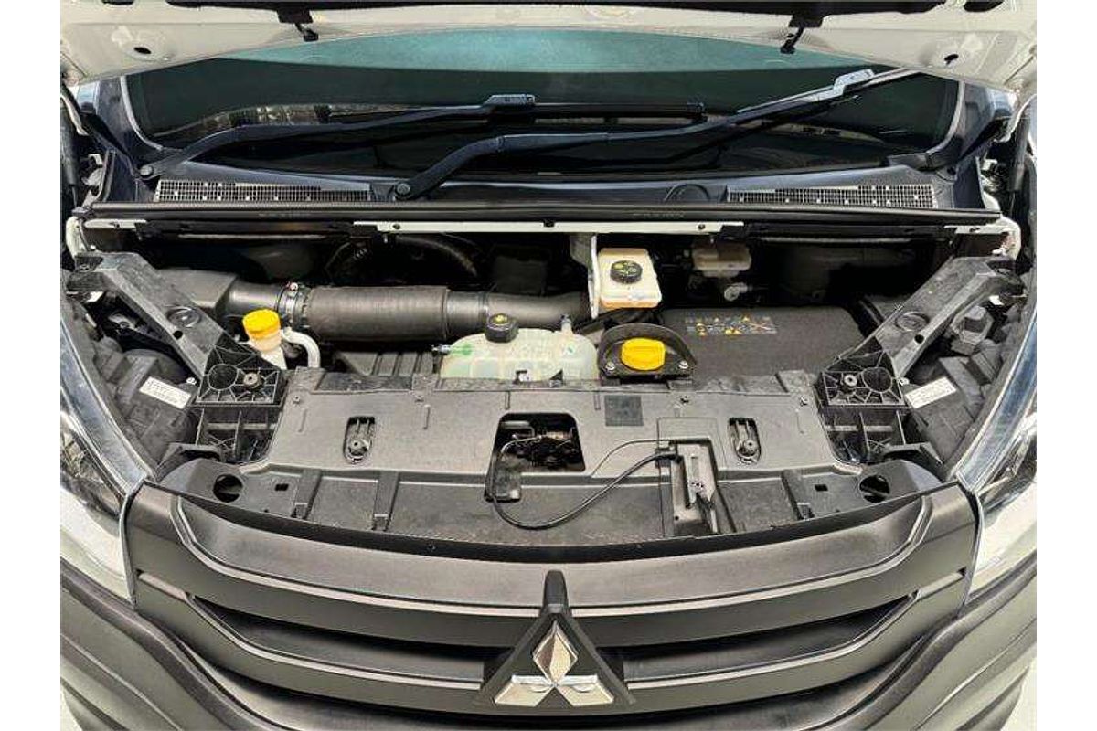 2020 Mitsubishi Express GLX SN LWB