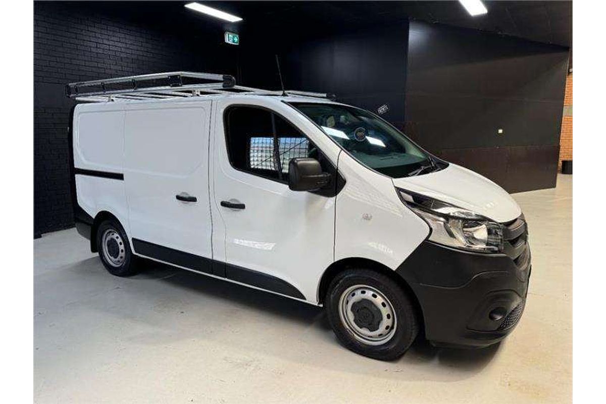 2020 Mitsubishi Express GLX SN LWB