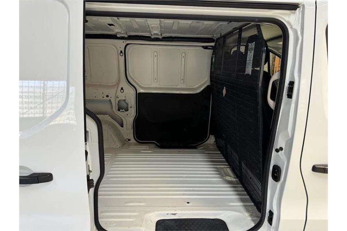 2020 Mitsubishi Express GLX SN LWB