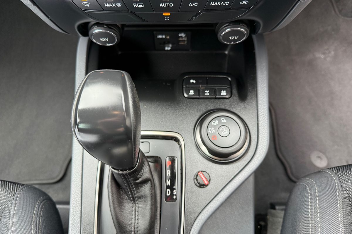 2015 Ford Everest Trend UA