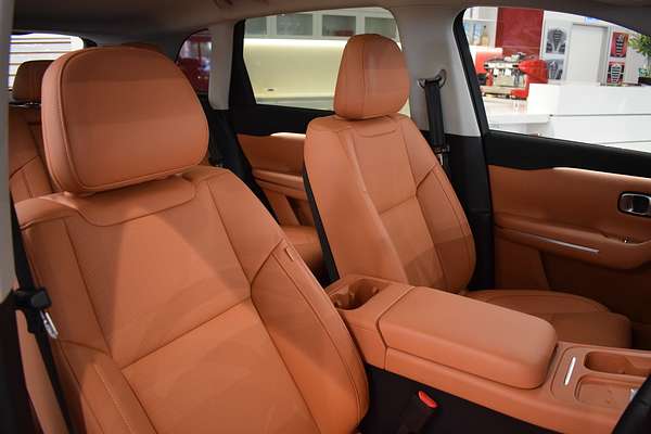 2024 Leapmotor C10 Design B11