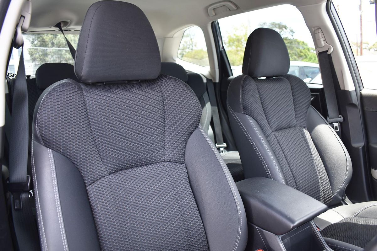 2023 Subaru Forester 2.5i Premium S5