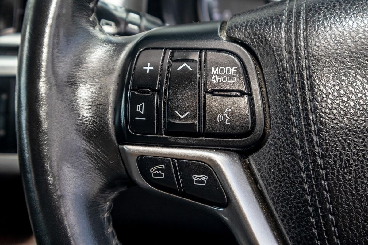 2015 Toyota Kluger Grande GSU55R