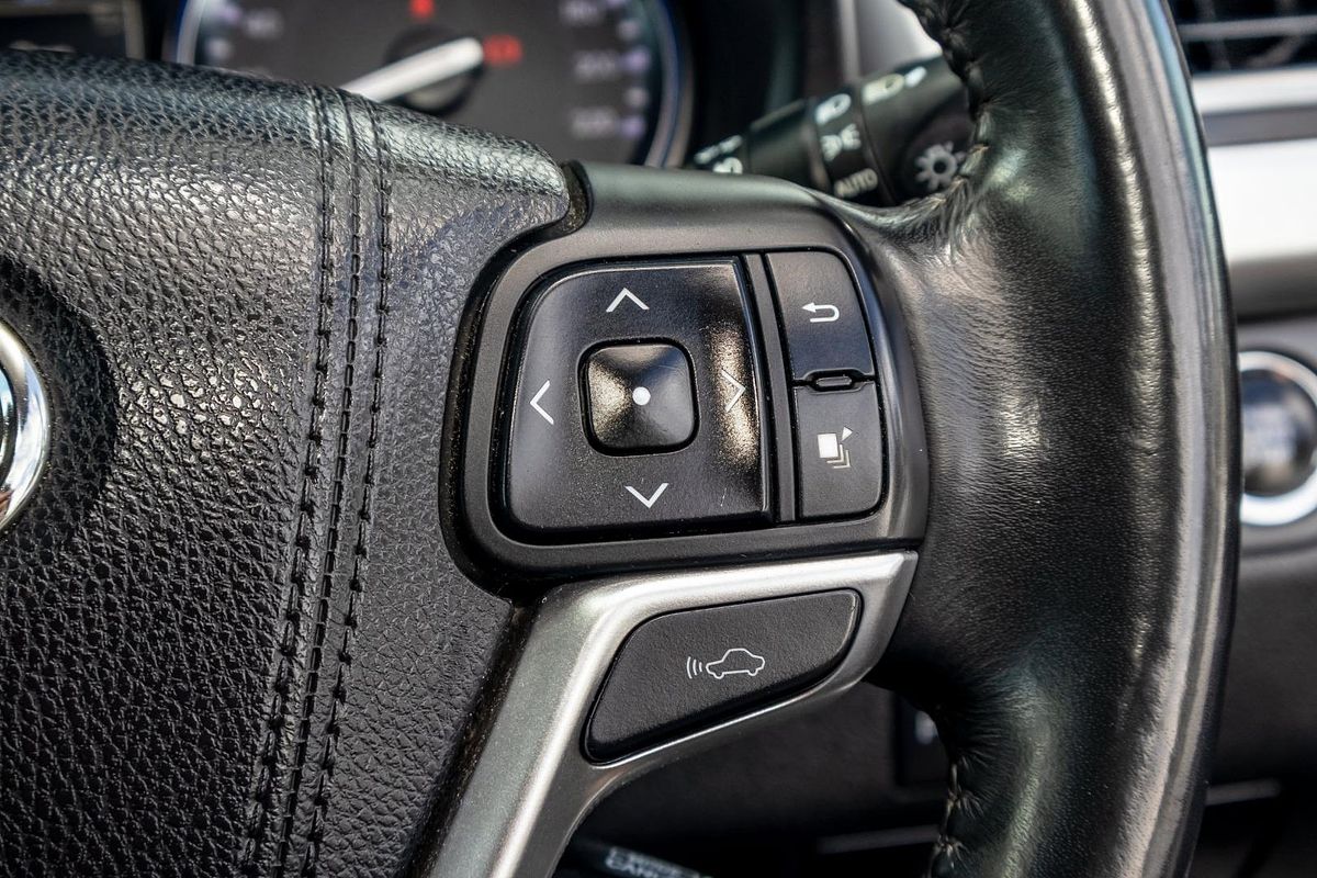 2015 Toyota Kluger Grande GSU55R