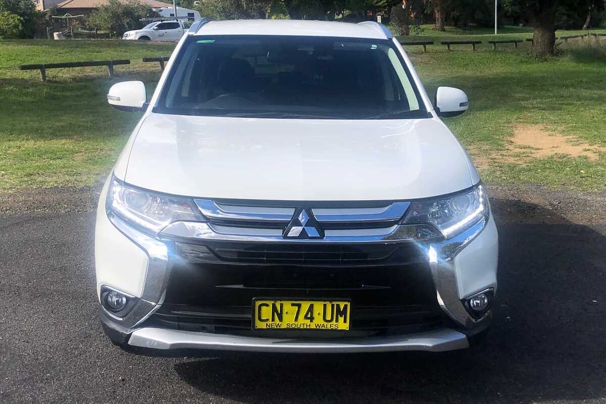 2017 Mitsubishi OUTLANDER LS Safety Pack ZK