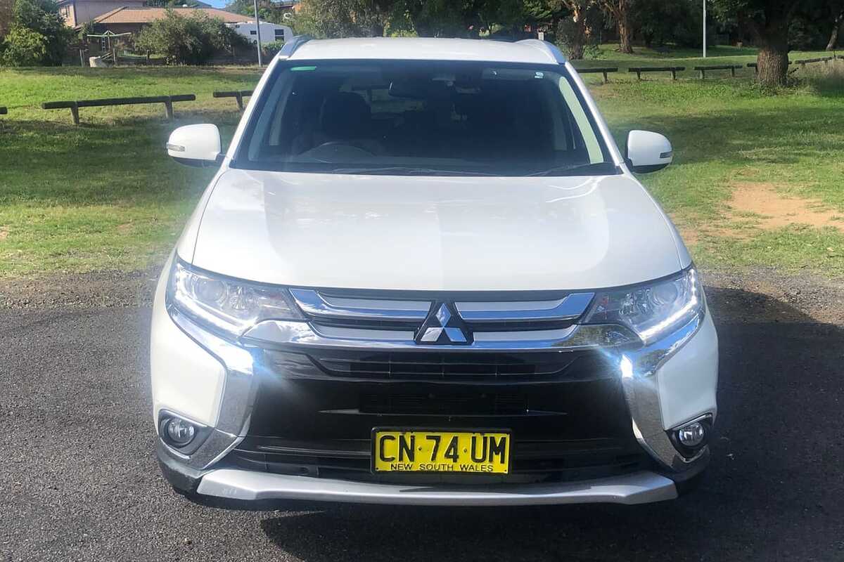 2017 Mitsubishi OUTLANDER LS Safety Pack ZK