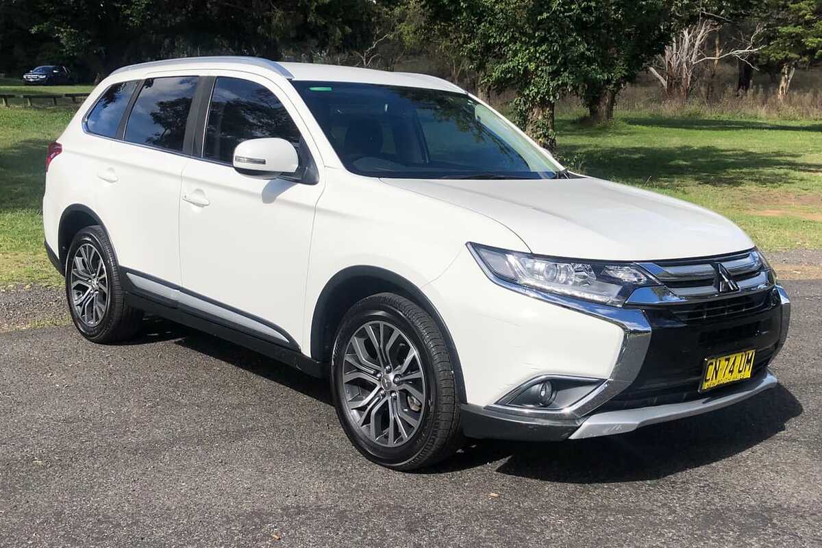 2017 Mitsubishi OUTLANDER LS Safety Pack ZK