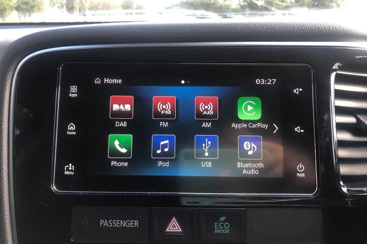2017 Mitsubishi OUTLANDER LS Safety Pack ZK