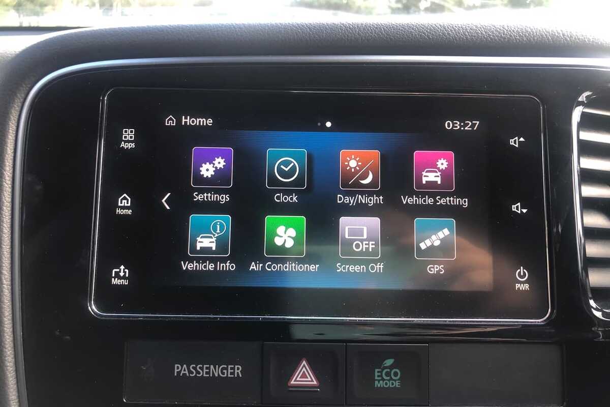 2017 Mitsubishi OUTLANDER LS Safety Pack ZK