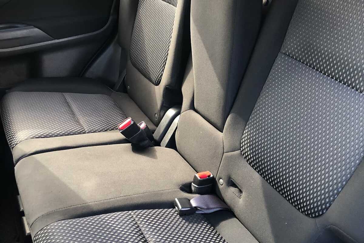 2017 Mitsubishi OUTLANDER LS Safety Pack ZK