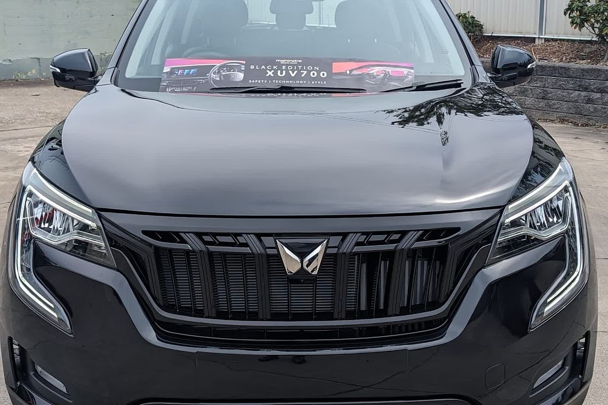 2024 Mahindra XUV700 AX7L Black Edition