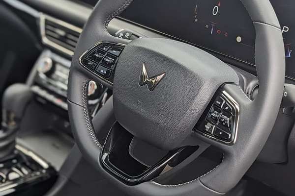 2024 Mahindra XUV700 AX7L Black Edition