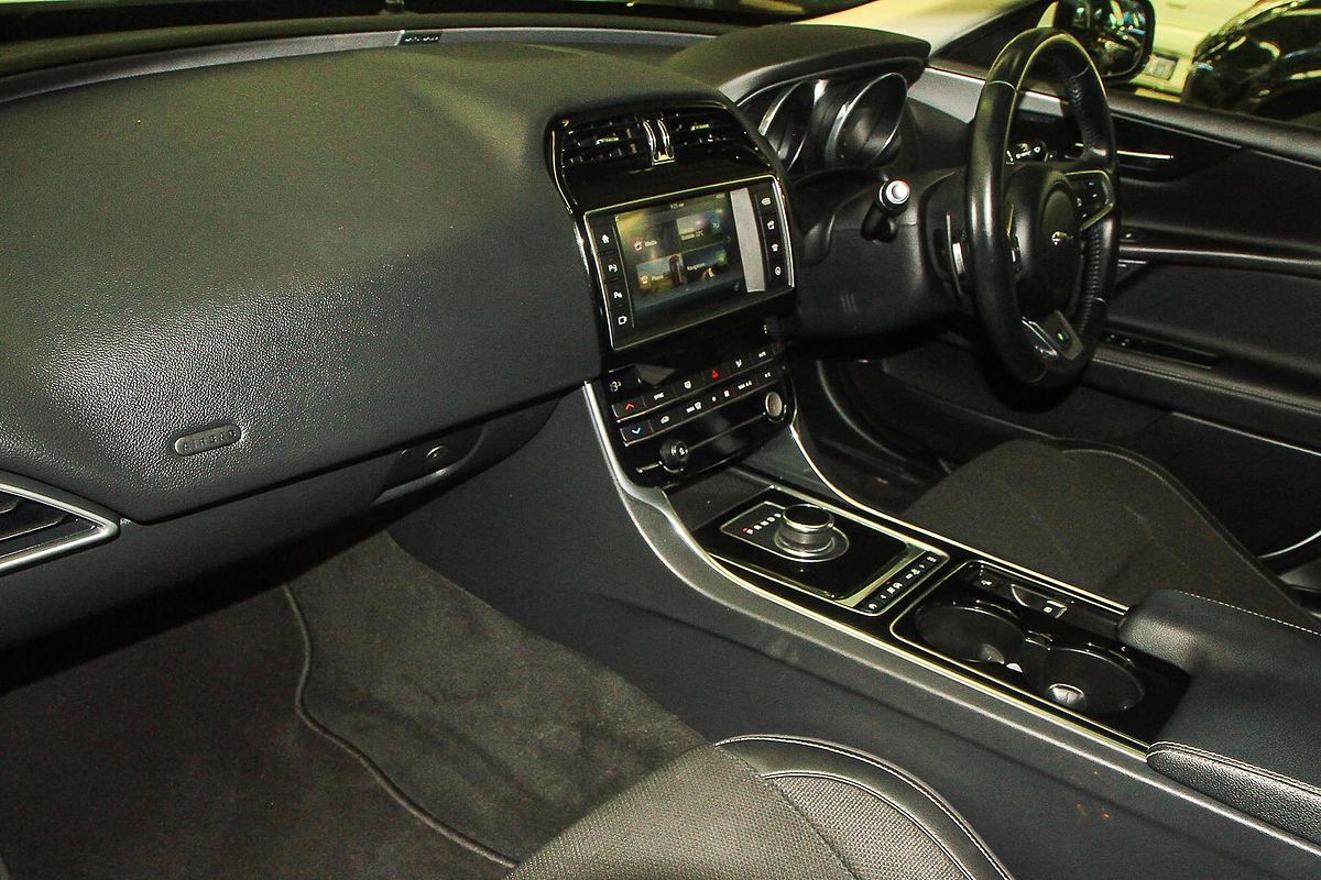 2018 Jaguar XE 20d R-Sport X760