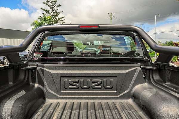 2024 Isuzu D-MAX BLADE 4X4