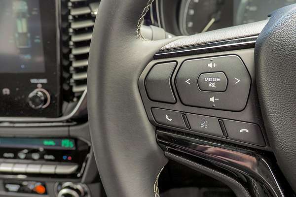 2024 Isuzu D-MAX BLADE 4X4