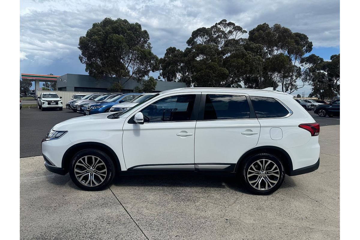 2016 Mitsubishi Outlander LS Safety Pack ZK