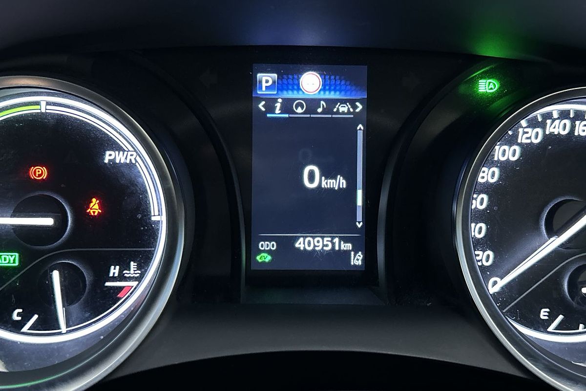 2021 Toyota Camry Ascent AXVH70R