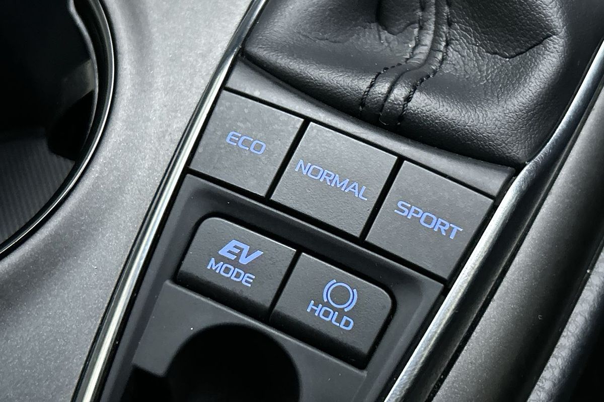 2021 Toyota Camry Ascent AXVH70R