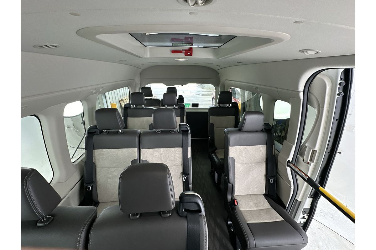 2023 Toyota Hiace Commuter GL GDH322R