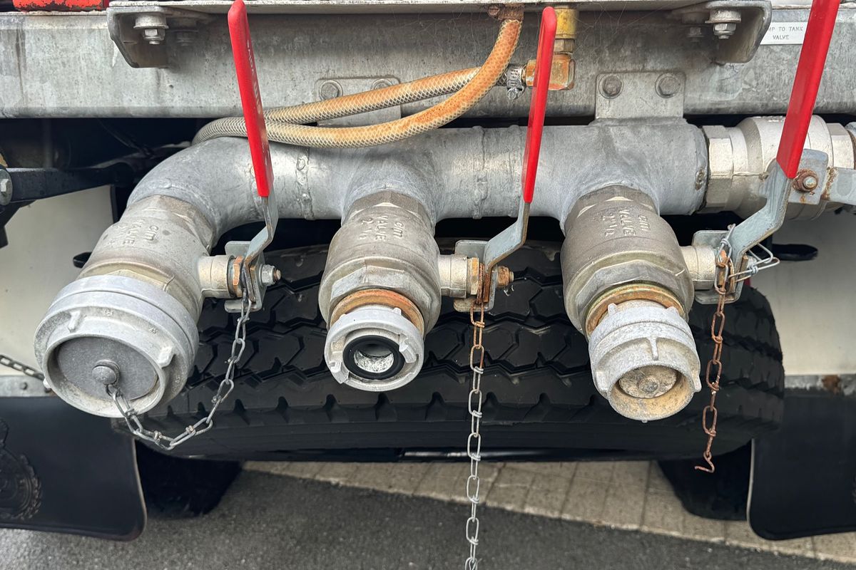 1997 Isuzu FSS 4X4 550