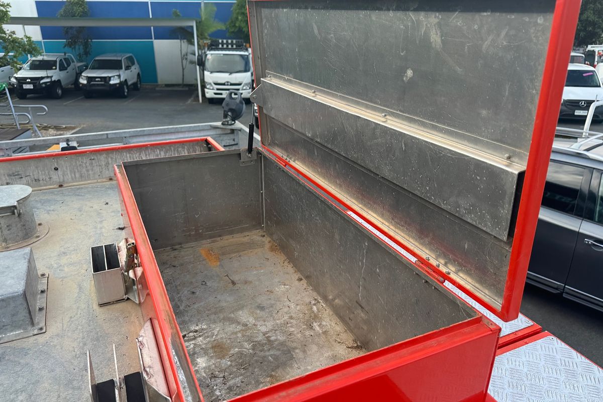 1997 Isuzu FSS 4X4 550