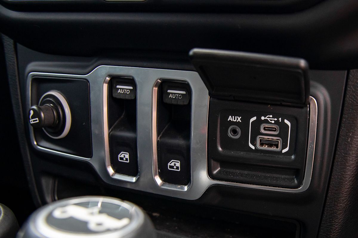 2020 Jeep Wrangler Overland JL