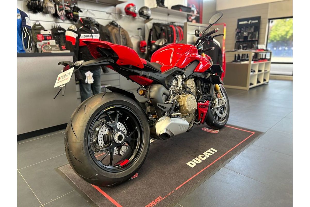 2025 Ducati STREETFIGHTER V4S