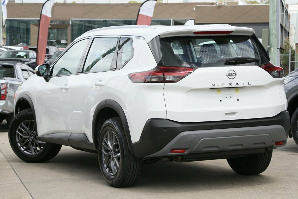 2024 Nissan X-TRAIL ST T33