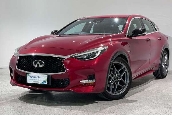 2016 INFINITI Q30 Sport H15