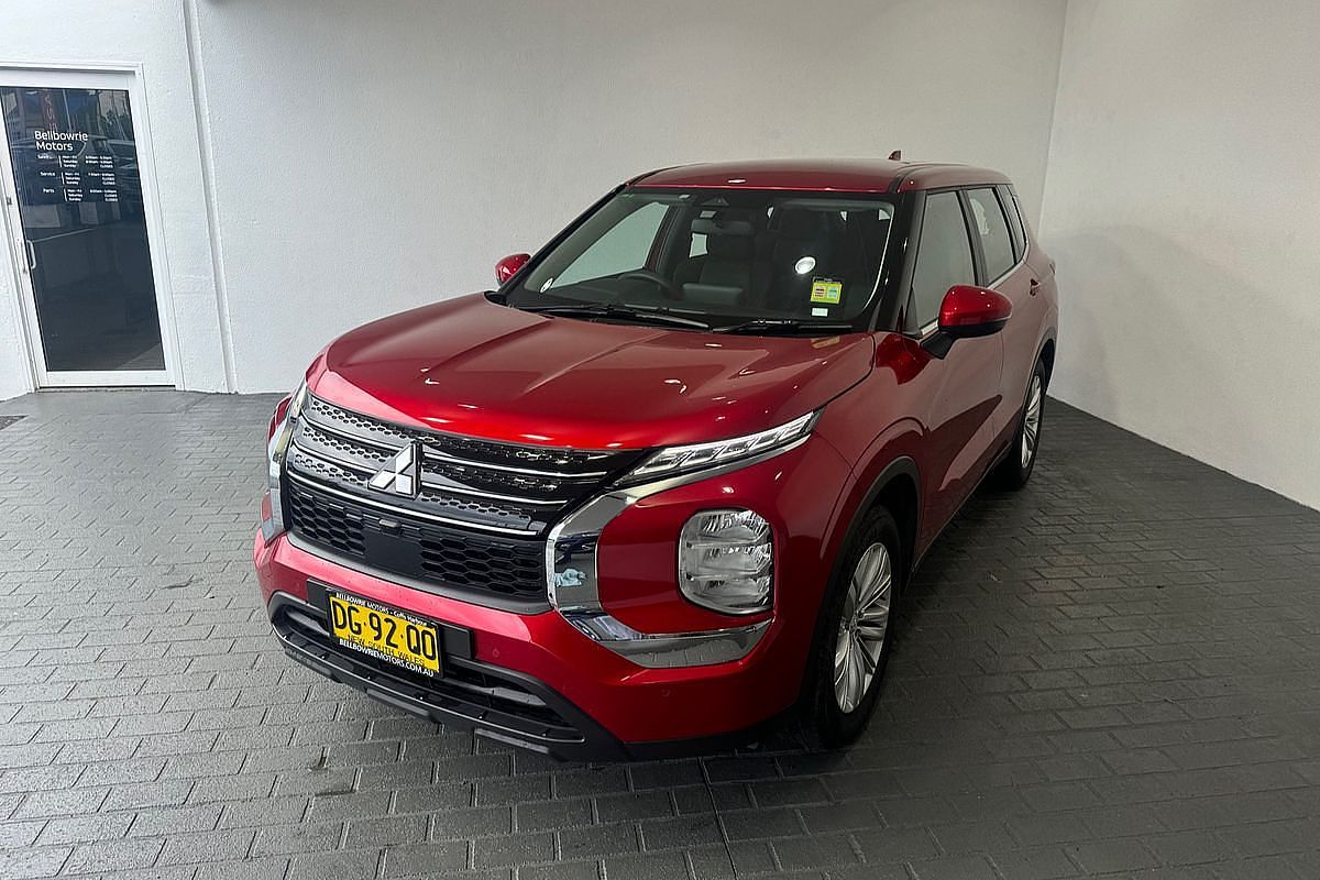2022 Mitsubishi Outlander ES ZM