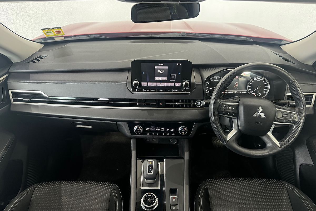 2022 Mitsubishi Outlander ES ZM
