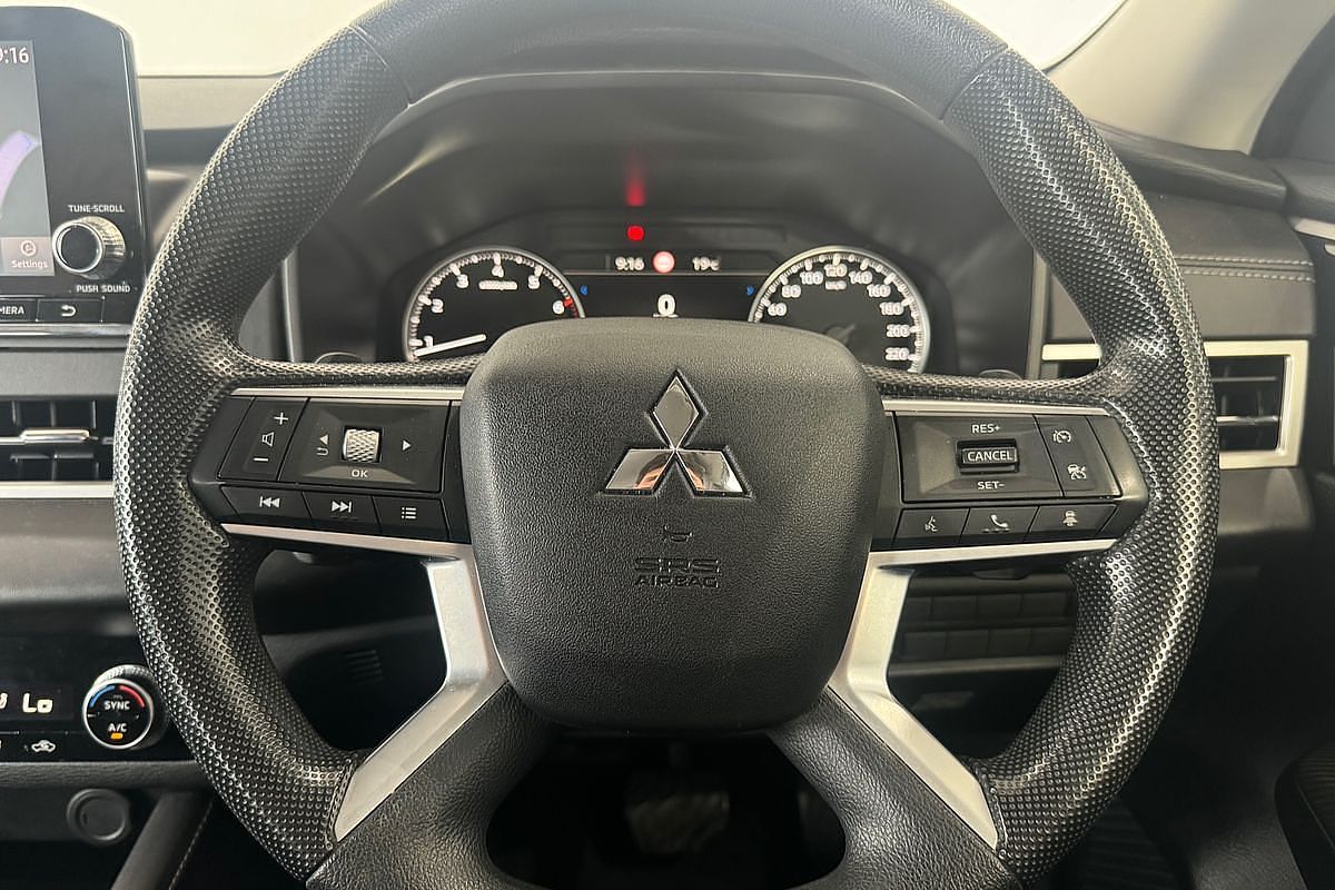 2022 Mitsubishi Outlander ES ZM