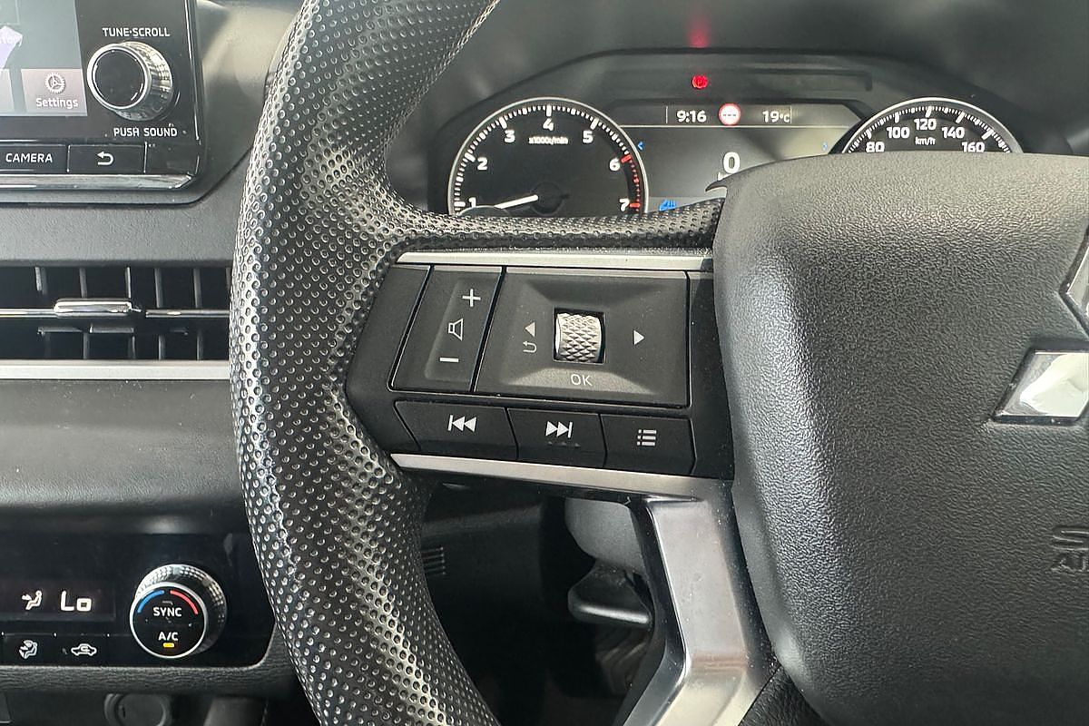 2022 Mitsubishi Outlander ES ZM