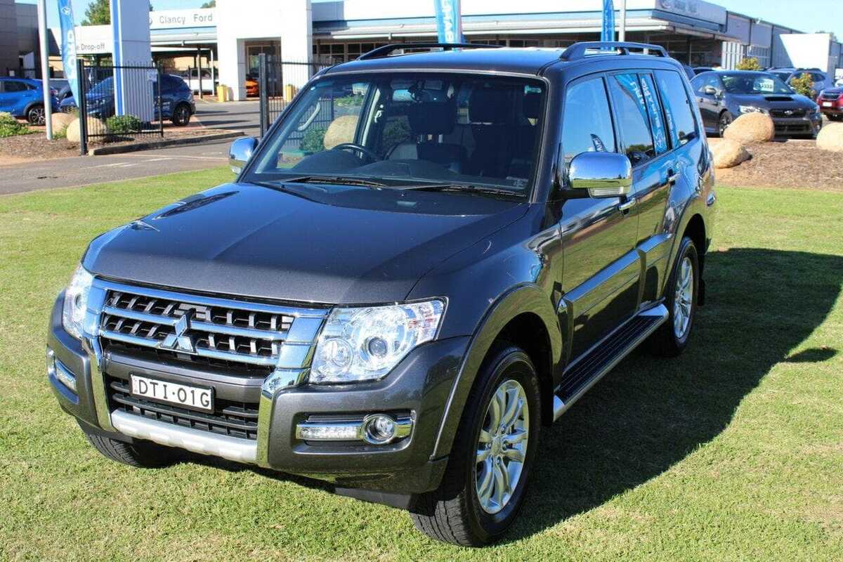 2017 Mitsubishi PAJERO GLX NX