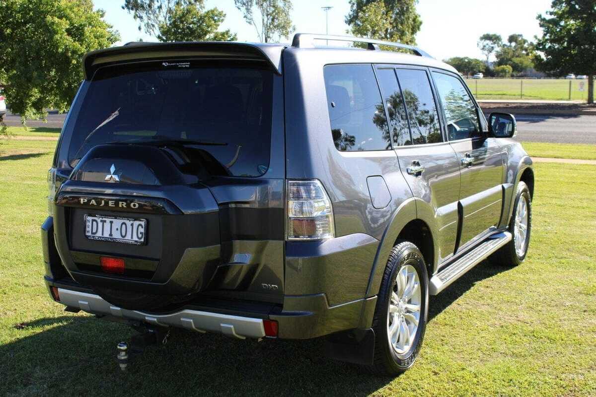 2017 Mitsubishi PAJERO GLX NX