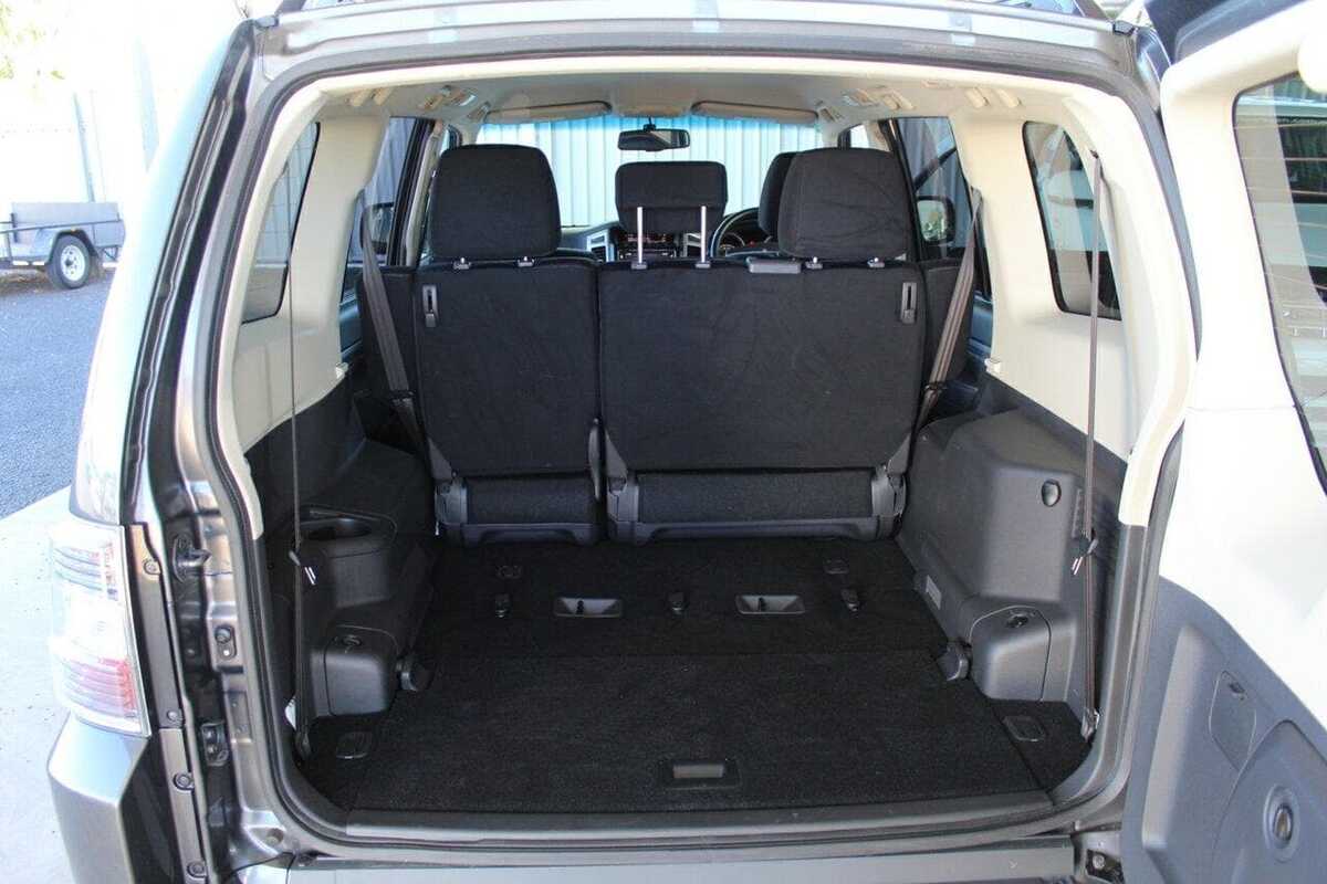 2017 Mitsubishi PAJERO GLX NX